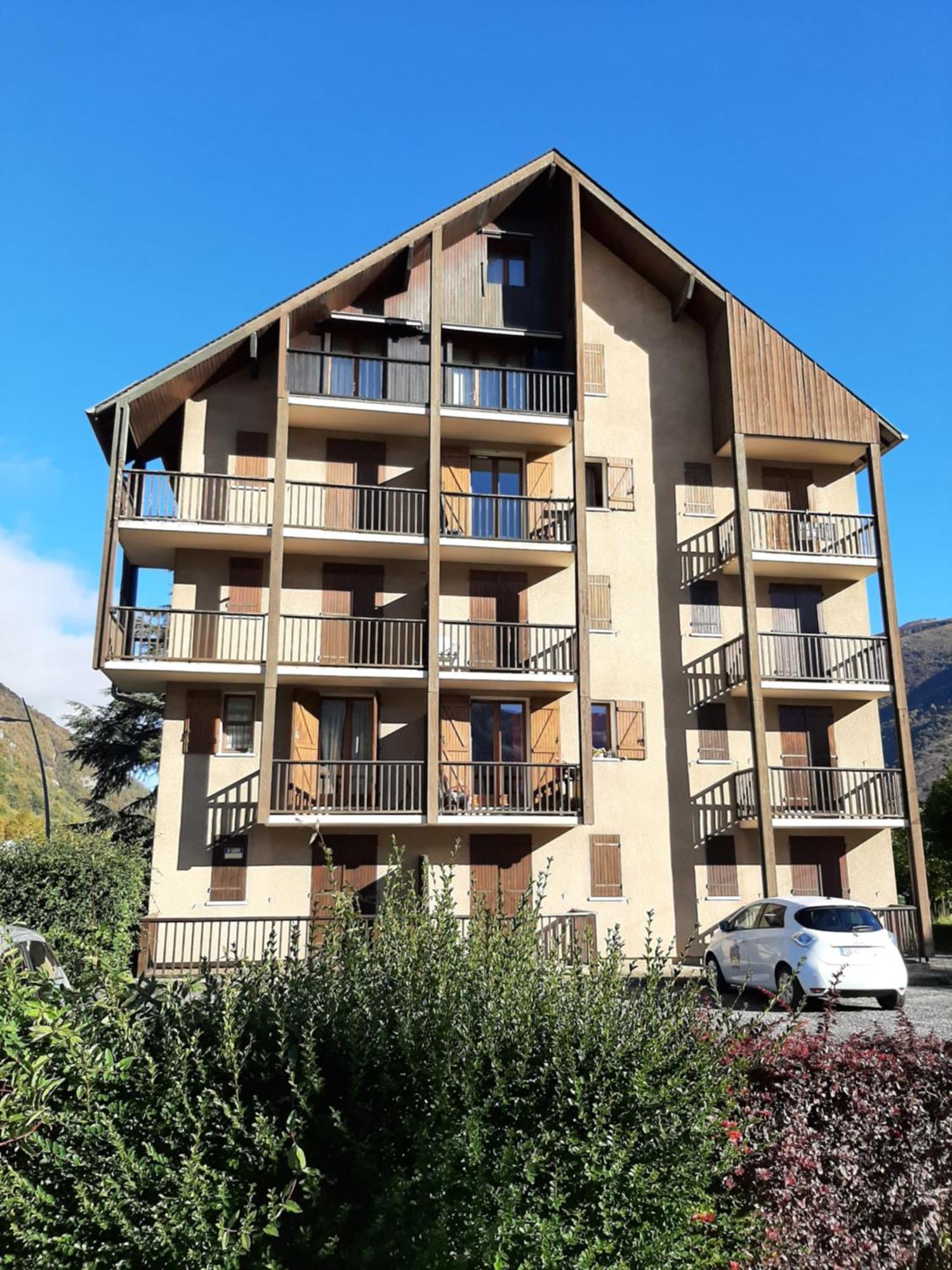 Appartement Vert Tendre Face A La Montagne Bagnères-de-Luchon Eksteriør billede